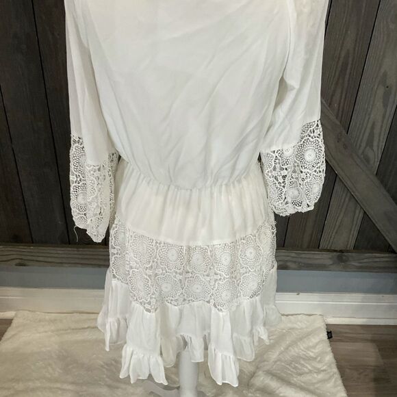 #225 Lace dress  - Picture 5 of 11